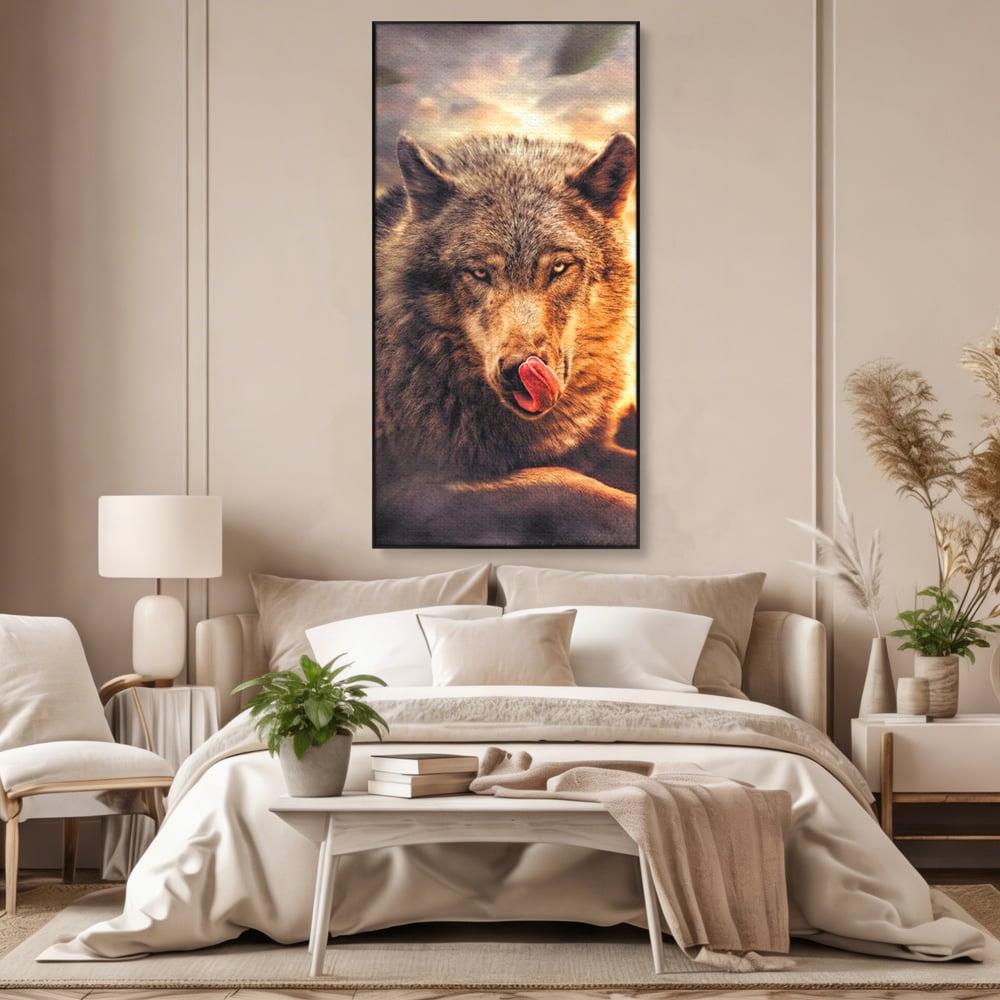 Tablou canvas cu tablou canvas cu lup salbatic la apus, in rama de aluminiu negru, pe perete intr-un dormitor